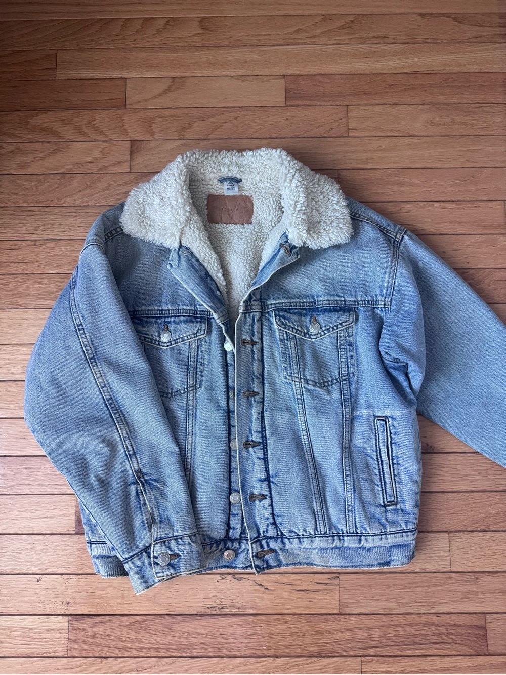 Classic Sherpa-Lined Denim Jacket - Light Blue